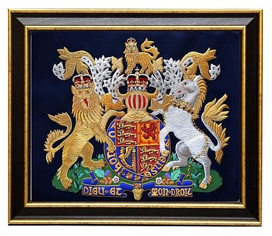 royal-coat-of arms-england-m